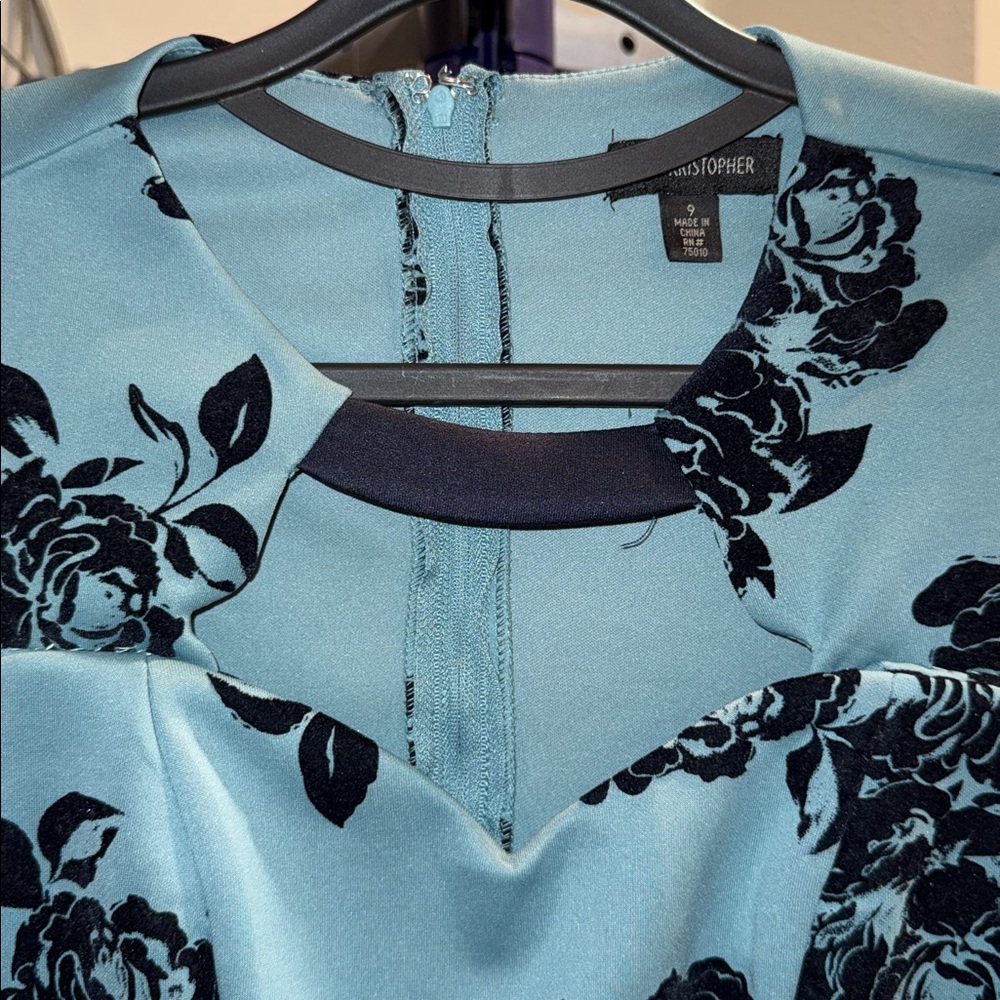 ‼️REDUCED‼️ Jodi Kristopher Blue Floral Mini Dress - Picture 3 of 5